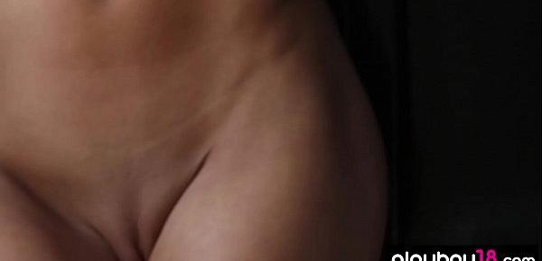  Gorgeous Nikki Leigh exposes her big natural boobs